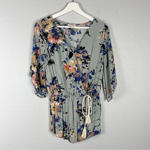 UMGEE Ramsey Floral Romper - Picture 3 of 9